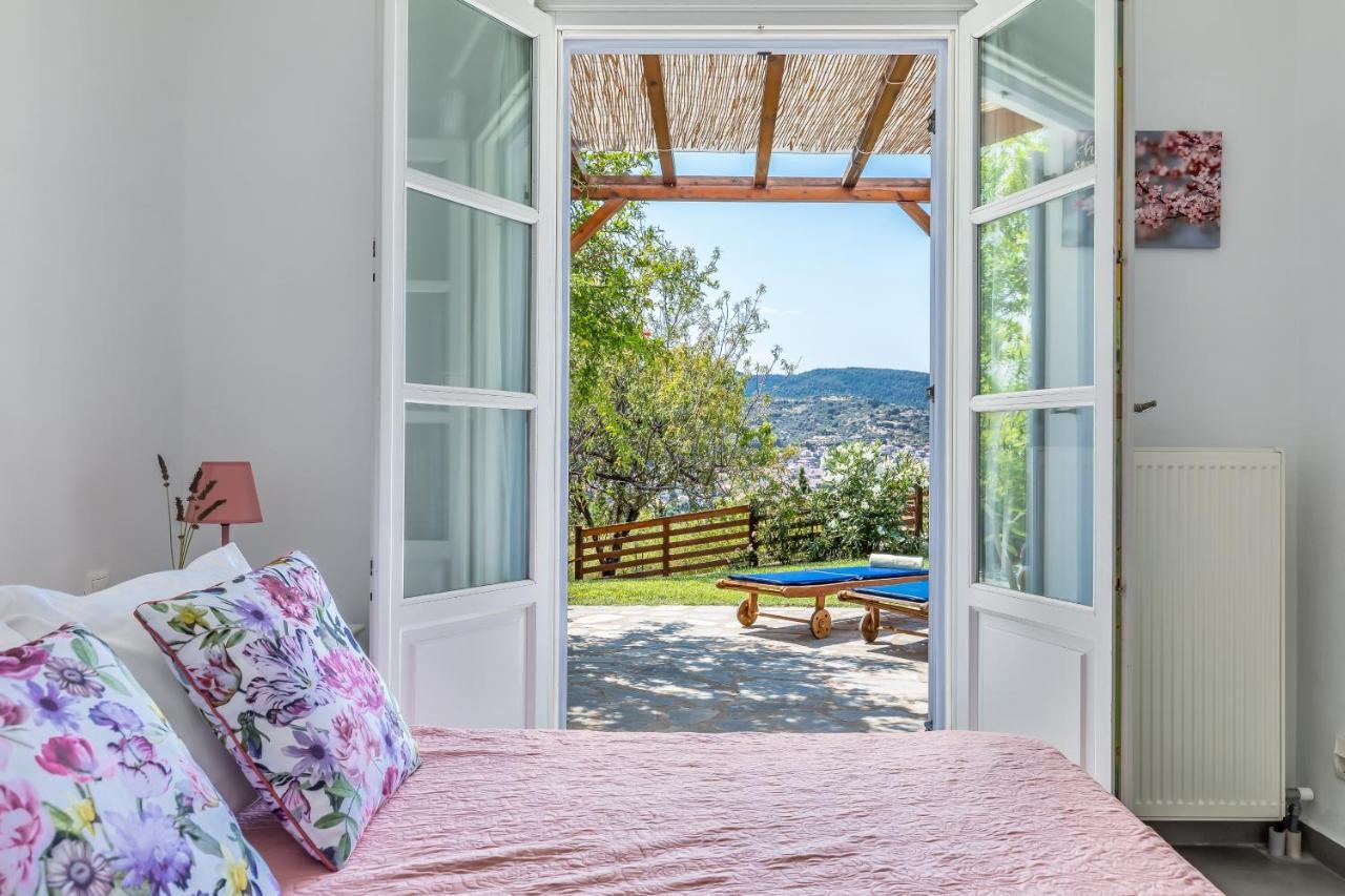 Villa Rodia With Swimming Pool On Skopelos Island Exterior foto